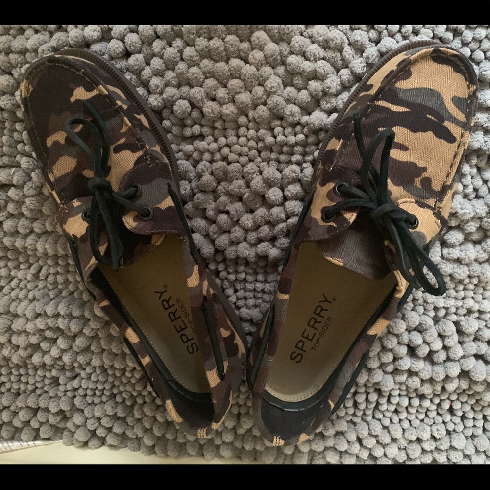 SPERRYS! - Picture 2 of 3